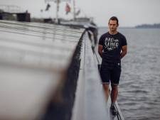 Schipper Robin vaart vrachtschip van 80 meter: 'Als we zijn volgeladen komen we niet door de IJssel en Waal’