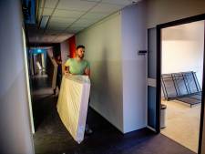 Hier komt een deel van de vluchtelingen uit overvol Ter Apel terecht: ‘Stapelbed is beter dan slapen op een stoel’