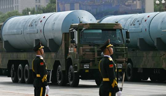 Corruptie kost Chinese wapenindustrie 10 procent winst: luchtmacht opent kliklijn