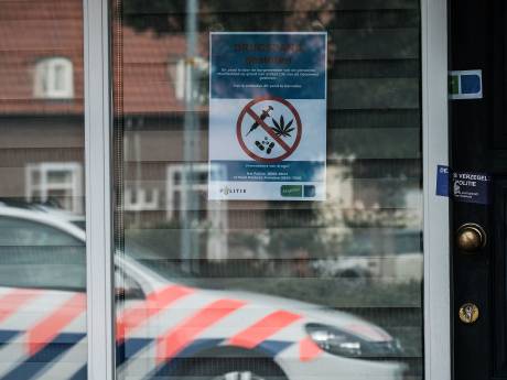 Kolff gelooft ‘smoezen’ na sluiting drugspanden niet en houdt vol: woningen moeten dichtblijven