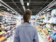 Supermarktconcern Ahold Delhaize heeft in het tweede kwartaal een hogere omzet geboekt, onder meer door de hogere prijzen voor veel producten. Boodschappen zijn gemiddeld 18,5 procent duurder.