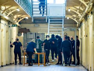 Dave De Kock moet dan toch niet naar overbevolkte gevangenis Dendermonde. Wij kregen een kijk binnen de muren: “Nieuwkomers krijgen matras op de grond”