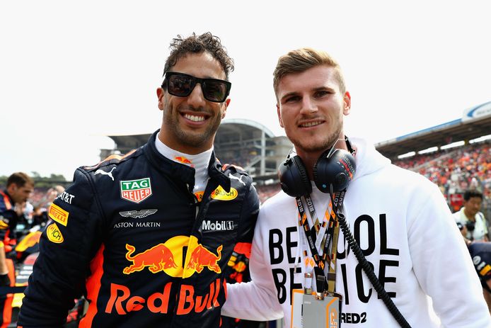 Daniel Ricciardo met Timo Werner voor de Grand Prix van Duitsland op zondag 22 juli.
