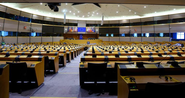 Het Europese parlementsgebouw liep in Brussel als eerste leeg.  Beeld Getty Images