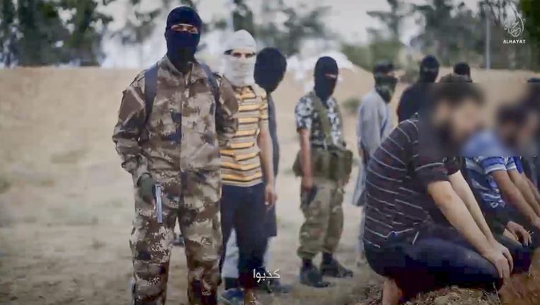 Strijders van IS in Raqqah, Syrië. Beeld EPA