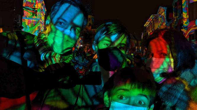 Premier De Croo opgemerkte gast op Lichtfestival. Opnieuw druk, maar geen overrompeling