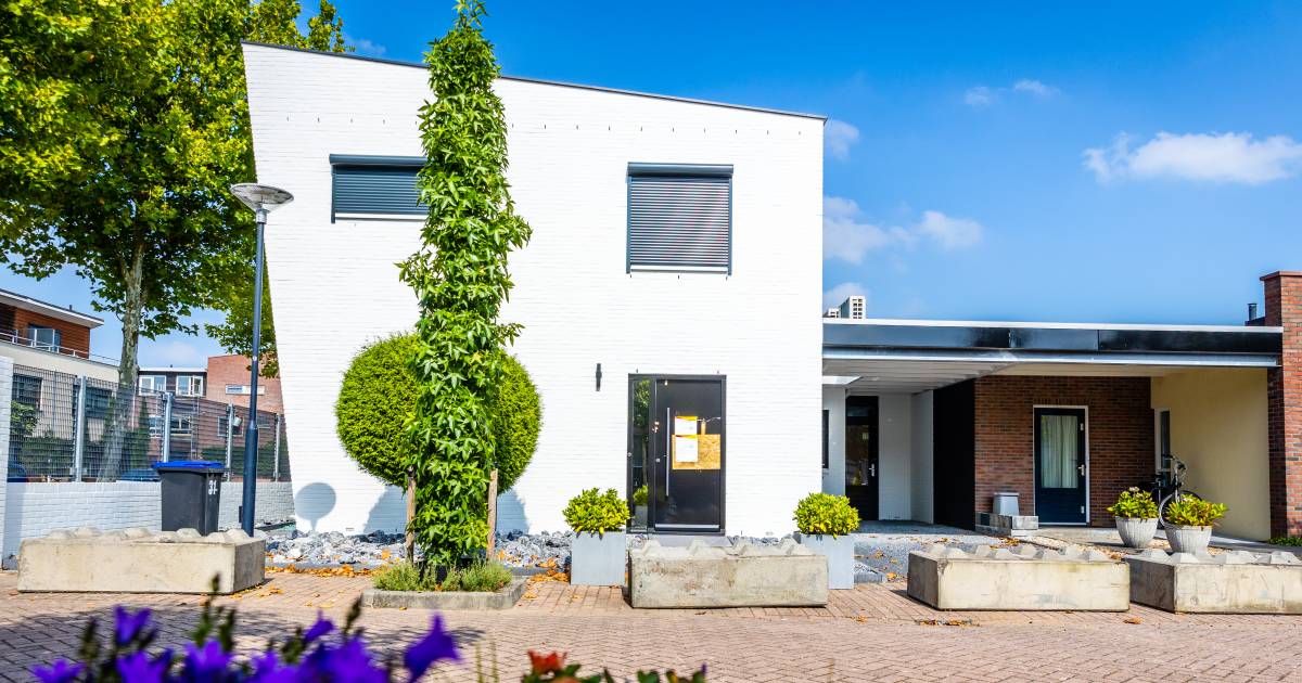 Politie mag vanaf nu iedereen preventief fouilleren in Alblasserdam, want dat is een ‘veiligheidsrisicogebied'.