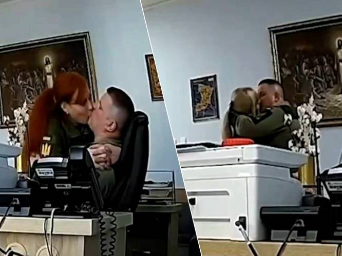 KIJK. Verborgen camera filmt hoe Oekraïense legerchef verschillende vrouwelijke militairen kust in zijn kantoor, leger start onderzoek