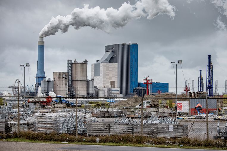 De kolencentrale van Onyx Power in Rotterdam.  Beeld Raymond Rutting / de Volkskrant