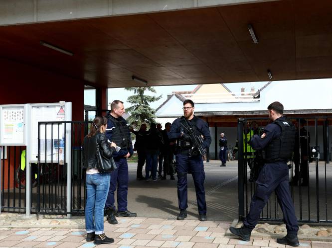 Twee meisjes van 6 en 11 gewond bij steekpartij aan Franse school, 14-jarige leerling overleden na hartstilstand: “Incident bezorgde haar veel stress” 