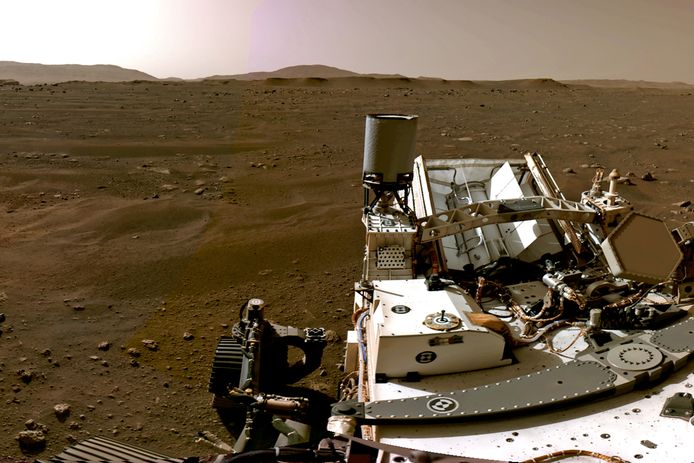 Een deel van een panoramabeeld genomen door marslander Perseverance.