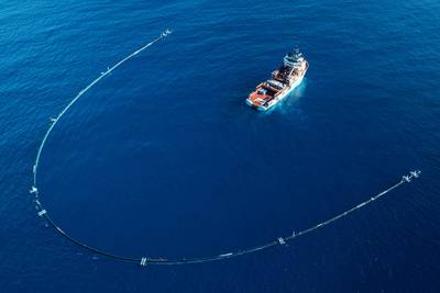 Plasticvanger van Ocean Cleanup op weg naar drijvende vuilnisbelt bij Hawaï