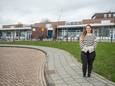 Angelique ‘t Gilde-Willems voor de openbare basisschool Magistraal, de school waar de oudste dochter heen gaat als de islamitische school onderwijskundig niet op tijd is ingericht.