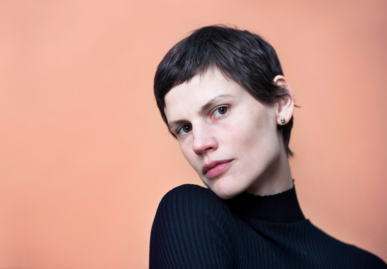 Saskia de Brauw kan als kunstenaar doen wat ze wil omdat ze succes heeft  als model
