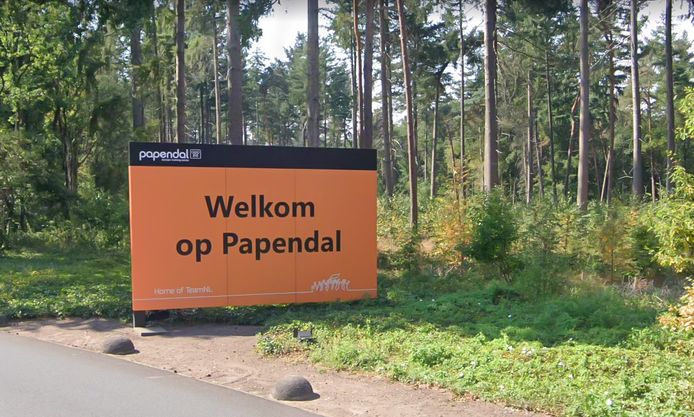 De entree van sportcentrum Papendal aan de Papendallaan in Arnhem, waar de KNGU neerstrijkt. Foto ter illustratie.