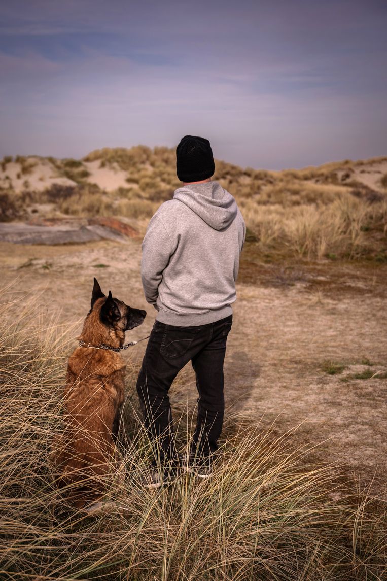 'Mijn vrouw Heidi heeft een fulltimejob en zorgt daarnaast al zeven jaar voor mij. We hebben een heel sterke relatie, maar haar bakje is stilaan vol.' Beeld Geert Van de Velde