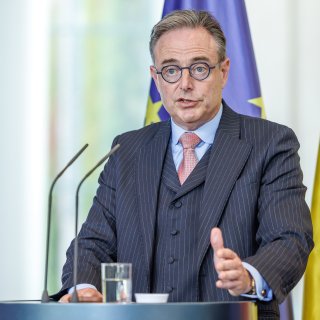 ‘Het lijkt alsof onze premier ergens onderweg zijn moreel kompas verloren is. Of hij heeft het 180 graden gedraaid’