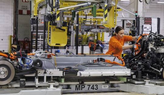 Hoe één ‘compleet dwaze beslissing’ van een CEO de toekomst van de Gentse Volvo-fabriek op het spel zette