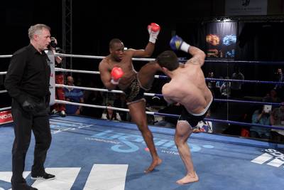 Jurylid de mist in: Arnhemse kickbokser toch naar 100.000 euro-gevecht