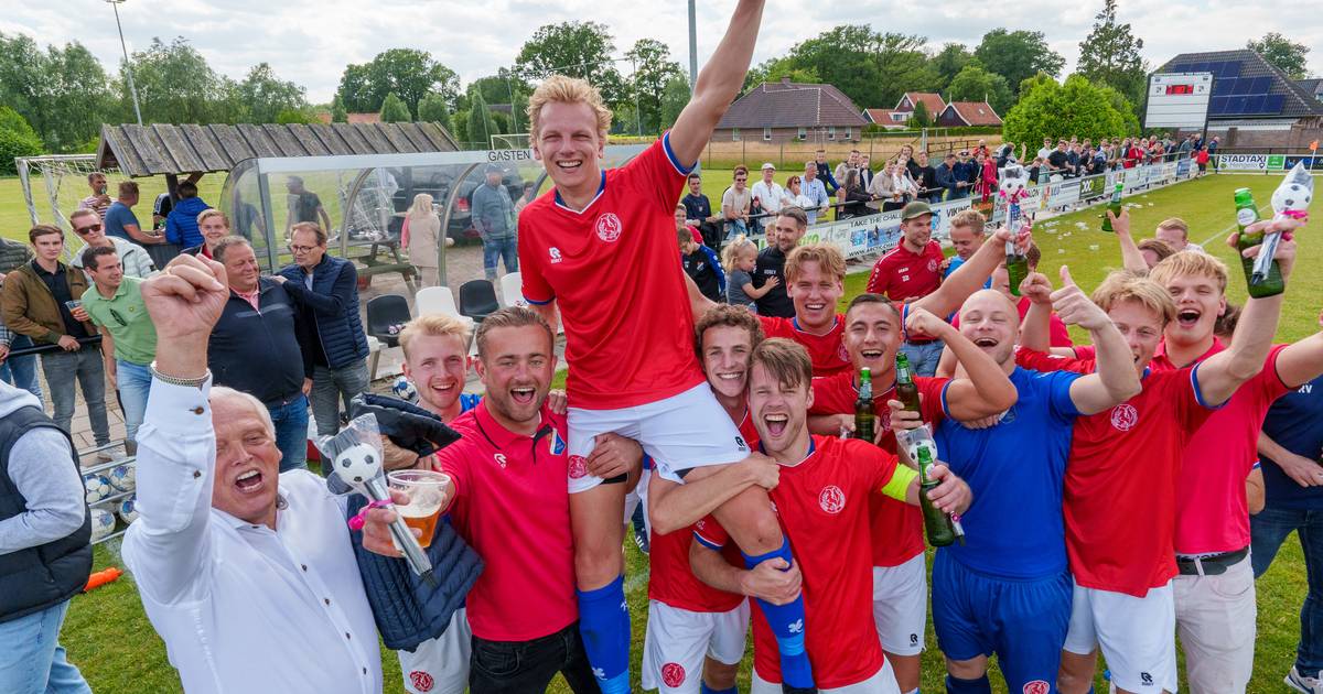Na je laatste wedstrijd als matchwinner op de schouders, Mark Nijland doet het: ‘Dit is veel mooier 
