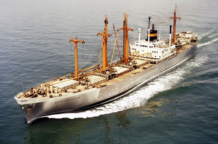 De Schelde Lloyd, het schip waarop Eddy Korwa dankzij zijn Nederlandse penvriend naar Nederland kon vluchten Beeld KRL-museum