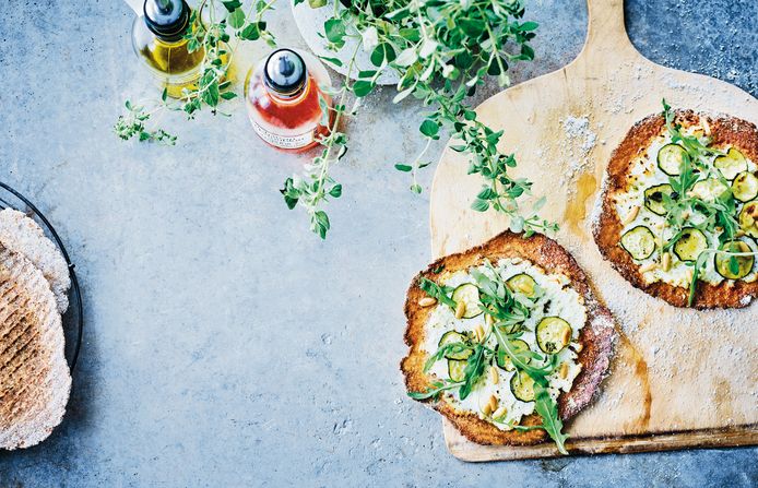 Pizza naan con zucchine e ricotta di Sandra Bacary