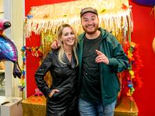 Donnie strikt Chantal Janzen voor een foute schlager: ‘Broodje bockworst bij 2 miljoen streams’