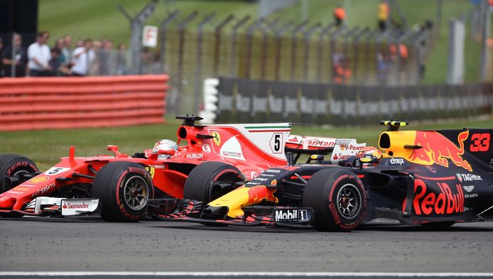 Verstappen haalde Vettel in bij de start