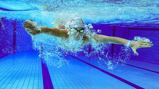 Les femmes pourront désormais nager seins nus dans les piscines de Berlin