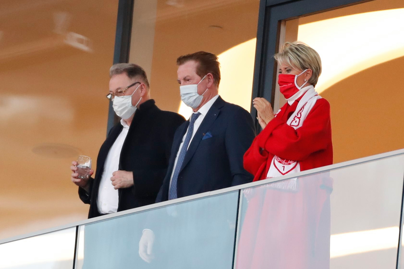 Zíj besliste dat Refaelov niet meer mocht spelen maak kennis met Ria