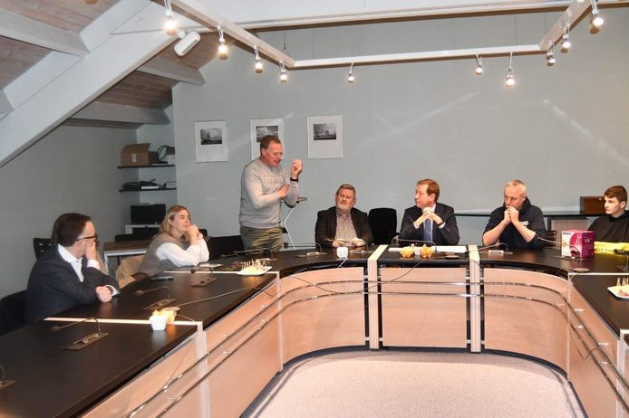 Joël Smets (aan het woord) was aanwezig op de huldiging.