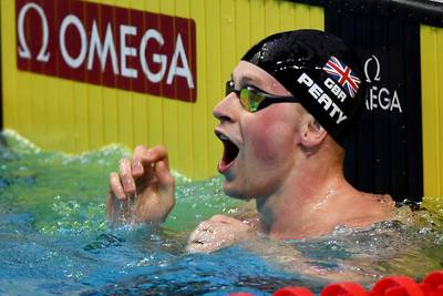 Indrukwekkende Peaty scherpt wereldrecord weer aan