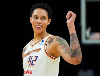 Alle ogen bij start WNBA-seizoen gericht op ex-gevangene Brittney Griner: “Ik ga nooit meer in het buitenland spelen, tenzij voor mijn land” 