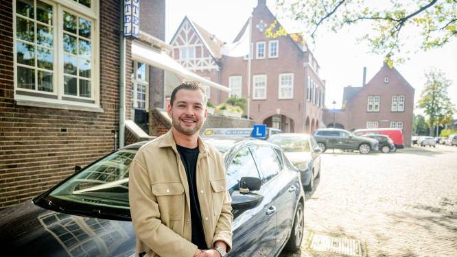 De hele dag door zien bewoners lesauto's door Tuindorp in Hengelo rijden: ‘Man, o, man’