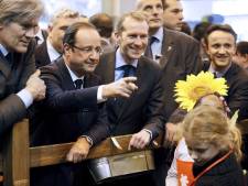 Hollande tacle Sarkozy avec une pointe d'humour