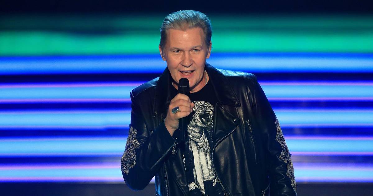 Johnny Logan werkt zich nog steeds een slag in de rondte ...