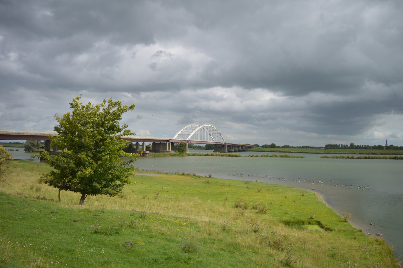 Ruim een miljoen van gemeenten voor fietsroute Linie van de Eendracht ...
