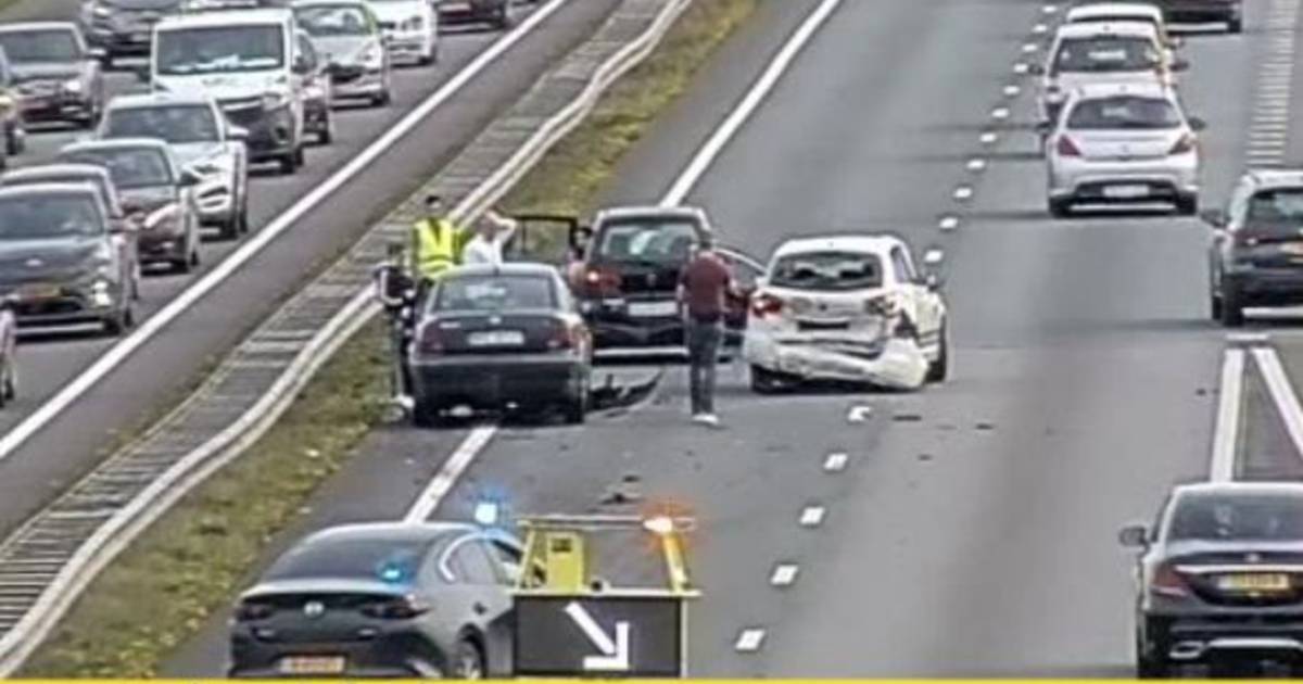 Rijstroken Afgesloten Vanwege Ongeluk Op De A12 Richting Duitsland File In Beide Richtingen Zevenaar Gelderlander Nl