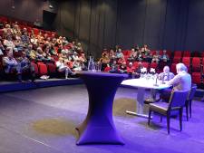 Irene van der Aart, Marieke Damen en Robbert Hummelink in Nieuwscafé