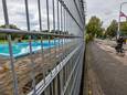 Blijft zwembad de Waterman aan de Dorpskade in Wateringen open of sluiten de deuren definitief? Woensdag neemt de Westlandse gemeenteraad daar een besluit over.