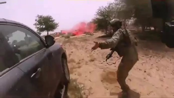 Een beeld uit een propagandavideo van Islamitische Staat in Niger. Terreurorganisatie IS is vijand nummer één, aldus de de Franse minister van Defensie.