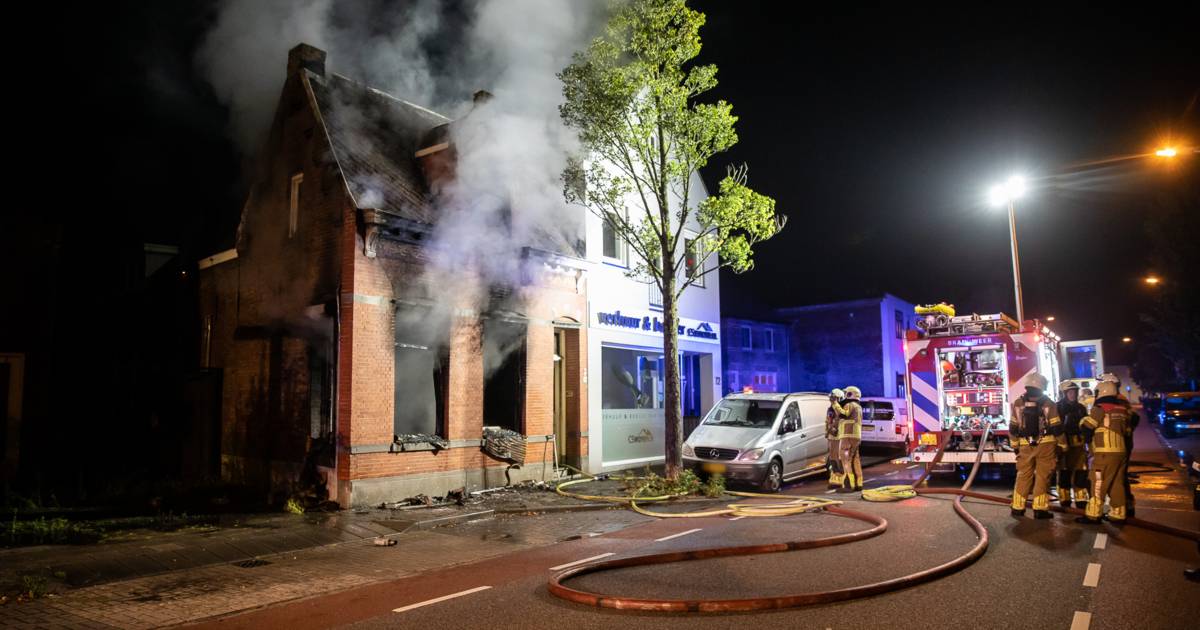 Grote schade aan woning in Roosendaal door brand Roosendaal bndestem.nl
