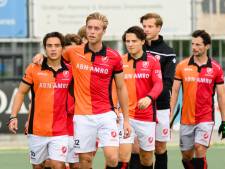 Mannen Oranje-Rood boeken nipte zege, vrouwen verliezen met twee speelsters meer in slotseconde