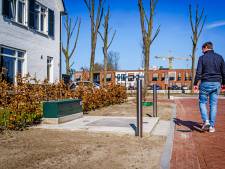 Omstreden rioolkast moet tóch weg, en wel dit jaar nog: bewoonster wint rechtszaak van gemeente