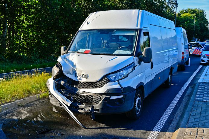 Motorrijder gewond na botsing op de Luikerweg bij Borkel en Schaft.