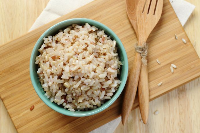 Bruine rijst bevat meer arseen dan witte rijst