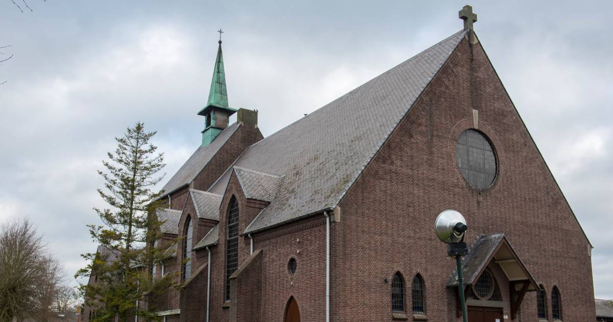 Weerstand kerkgemeenschap Knegsel en Steensel tegen sluiting van 'hun’ kerk