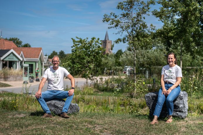 Camping Ons Buiten in Oostkapelle met directeur Gabriël Coppoolse en manager Dagmar Thomys.