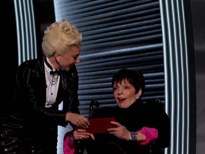 “Ik help je wel”: hartverwarmend moment tussen Lady Gaga en Liza Minnelli tijdens Oscars gaat de wereld rond