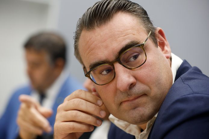 Voormalig wethouder Richard de Mos in de rechtbank.
